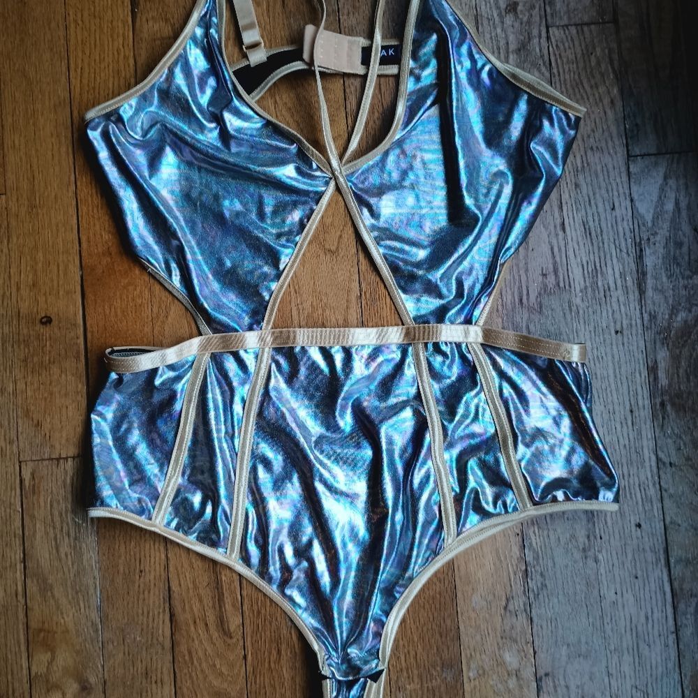 Sexy swim suite pre loved